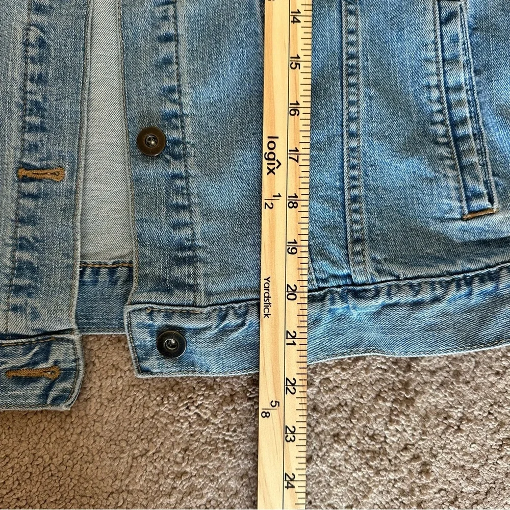 Uniqlo Light Wash Denim Jacket Womens Large Classic Trucker - Picture 8 of 11